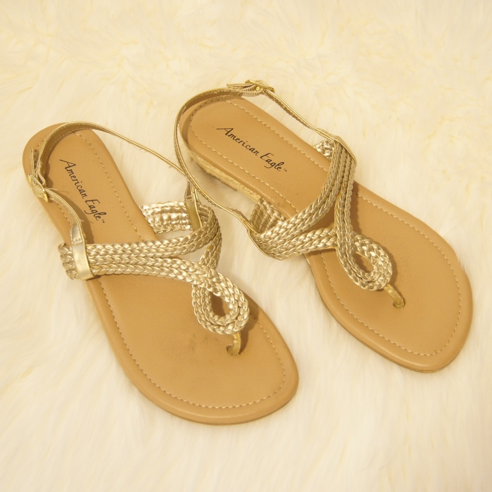 🏵️ America Eagle Gold Flip Flop Strappy Sandals 7